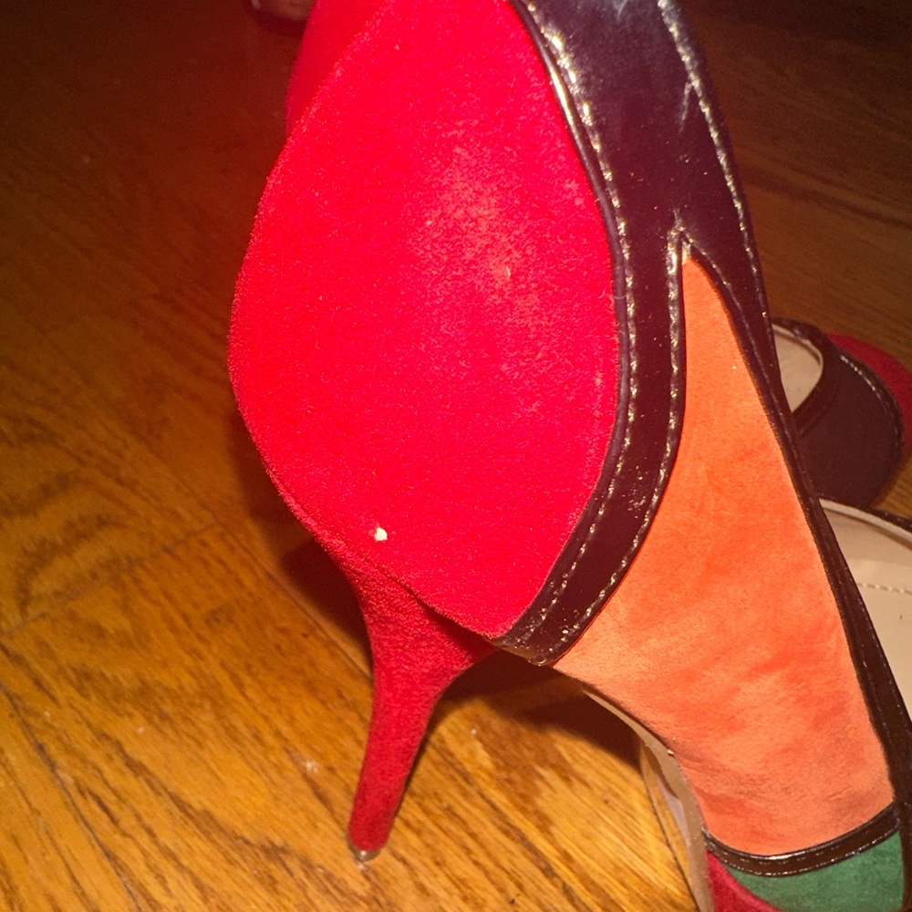 Statement Heels - Picture 3 of 7